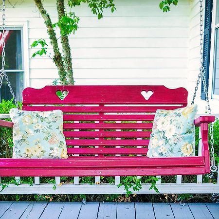 The Bed And Breakfast At Peace Hill Charles City エクステリア 写真