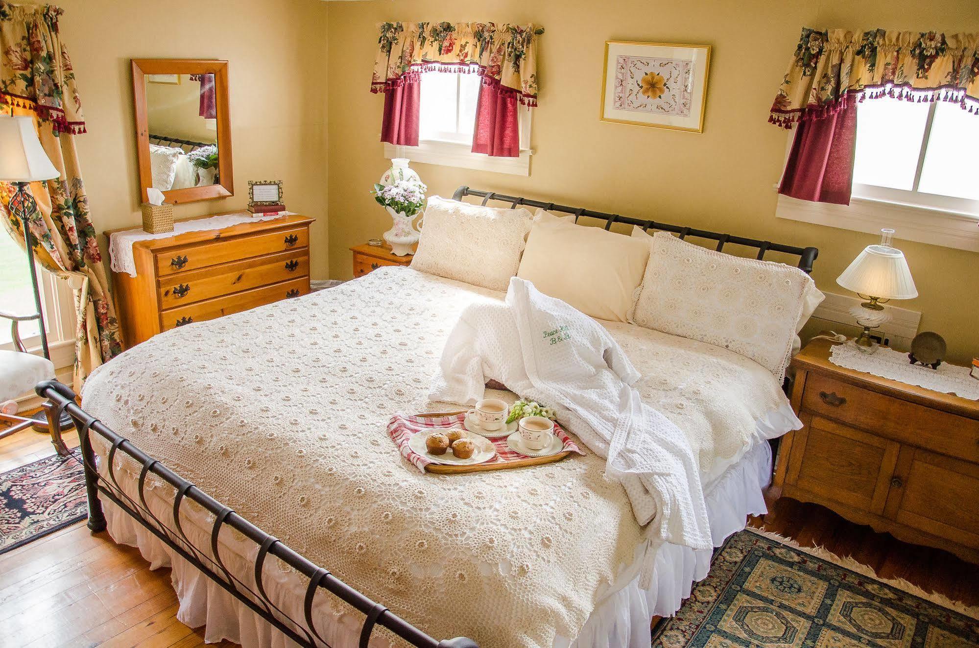 The Bed And Breakfast At Peace Hill Charles City エクステリア 写真